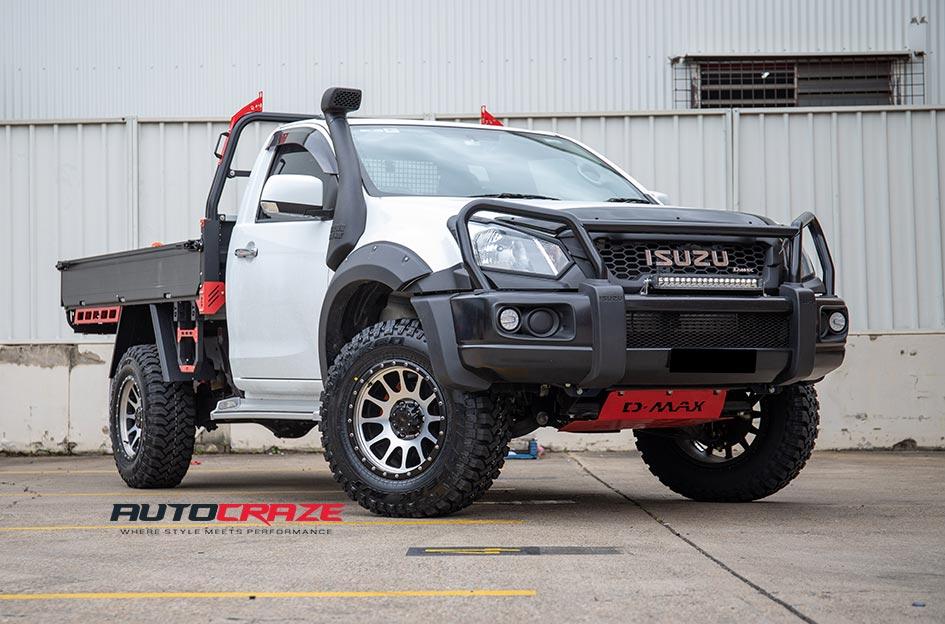 ISUZU DMAX CALIBRE SATIN BLACK MACHINED FACE